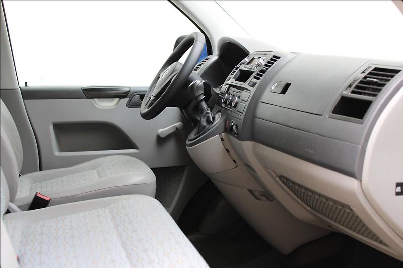 Volkswagen Transporter 2.0 TDI / 9Míst / 140PS / Tažn - fotka 24 z 34
