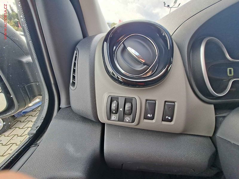 Renault Trafic (2019) 1.6dCi L2 9míst, 2.maj, AC - fotka 14 z 21
