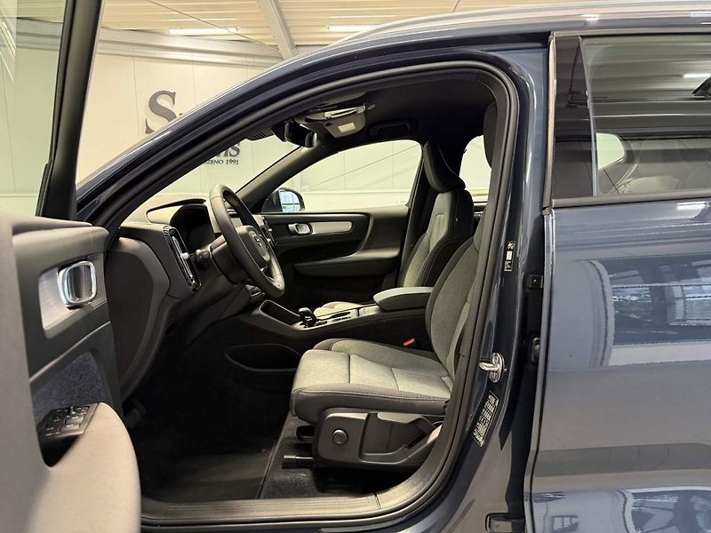 Volvo XC40 (2026) B3 2.0L 163 HP AT7 FWD CORE - fotka 15 z 23