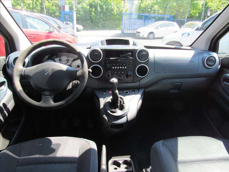 Peugeot Partner 1,6 HDI 55kW - fotka 11 z 26
