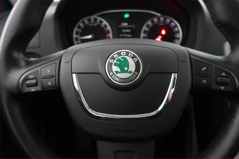 Škoda Octavia (2010) Ambiente 1.6 TDI 4x4, 4X4 - fotka 16 z 17