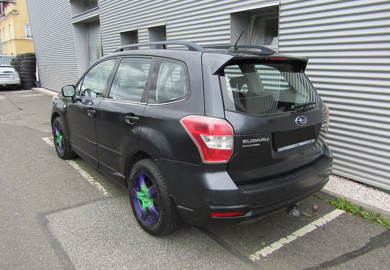 Subaru Forester (2014) 2,0D  6MT 1.maj.ČR plný servis - fotka 3 z 35