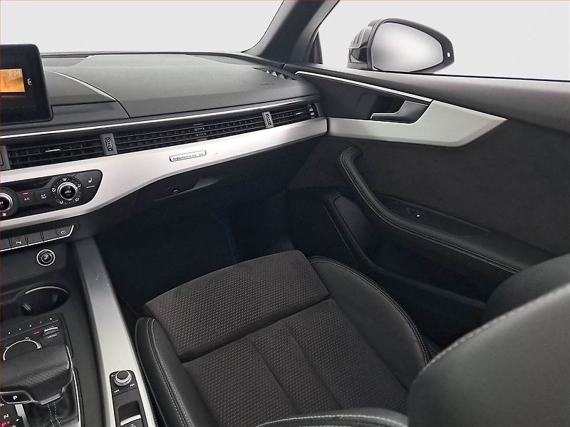Audi A5 (2017) S-Line 2.0 TFSI - fotka 8 z 26