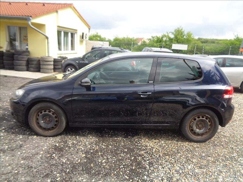 Volkswagen Golf (2011) 1,2 - fotka 4 z 19