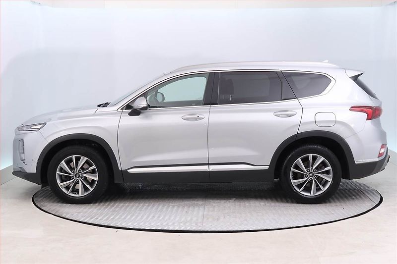 Hyundai Santa Fe (2019) 2.0 CRDi - fotka 3 z 21