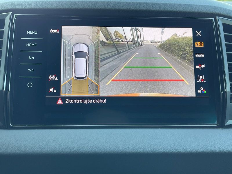 Škoda Karoq (2024) 2.0 TSI 140kW SportLine DSG 4x - fotka 16 z 35