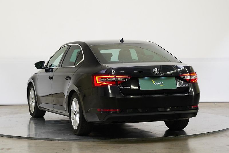 Škoda Superb - fotka 7 z 25
