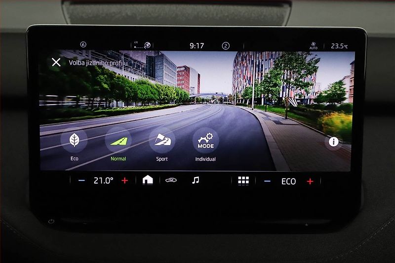 Škoda Enyaq (2021) Suite iV 60 (62 kWh), SoH 92% - fotka 16 z 18