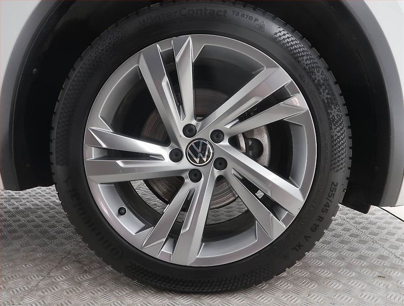 Volkswagen Tiguan (2022) R-Line 2.0 TDI - fotka 15 z 22