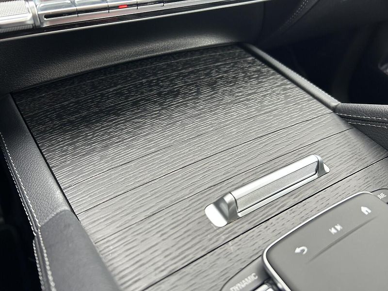 Mercedes-Benz GLS 450d 4MATIC AMG Premium Plus - fotka 28 z 42
