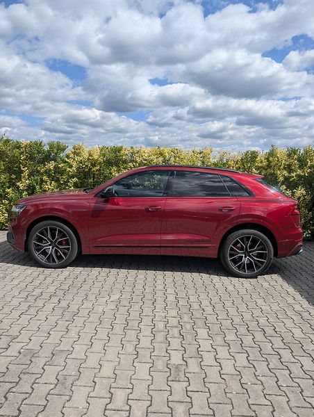 Audi SQ8 (2021) 4,0 TDI 320kW - fotka 2 z 9