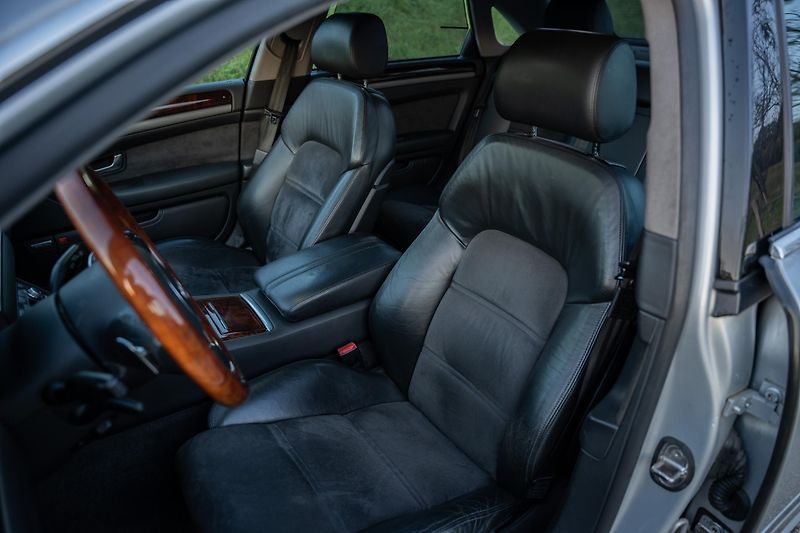 Audi A8 (2003) 4.2 V8 MPI, LPG, TOP výbava  - fotka 12 z 20
