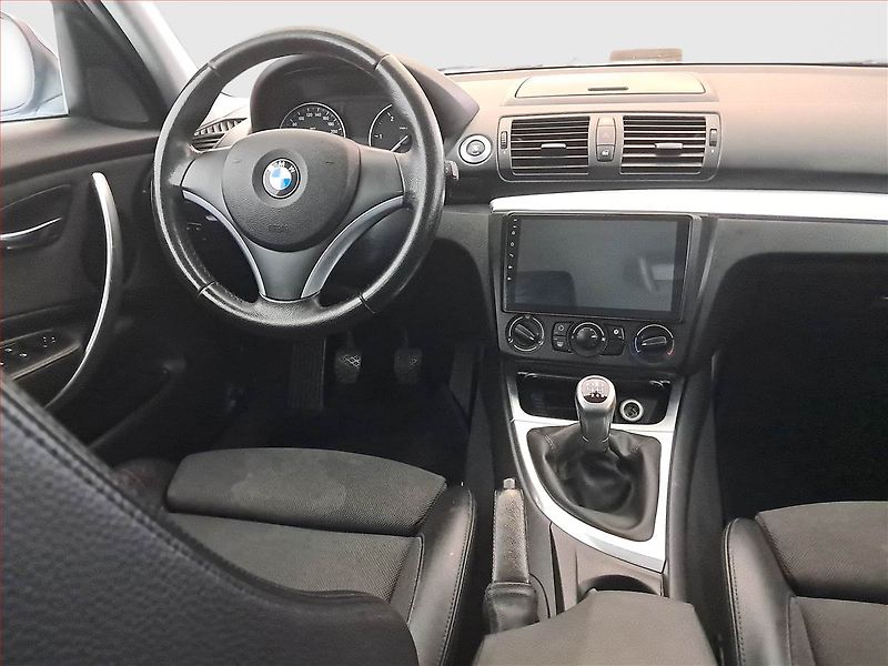 BMW Řada 1 (2011) 118d, po STK, jezdí výborně - fotka 7 z 17