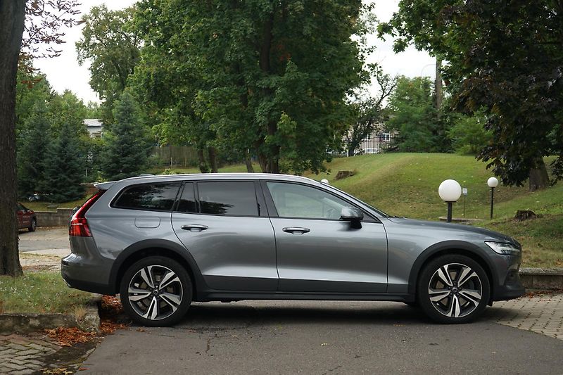 Volvo V60 CC B4 diesel Kůže 360 H/K NezT - fotka 4 z 35