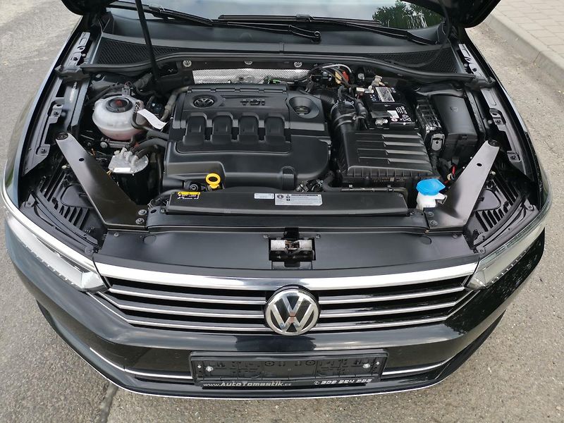 Volkswagen Passat HIGHLINE*110KW*LED*ALCANTARA* - fotka 76 z 85