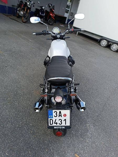Moto Guzzi V 7 Stone Ten (2026) V7 Special Bianco 1969 - fotka 6 z 14