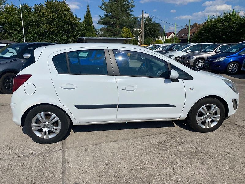 Opel Corsa - fotka 11 z 13