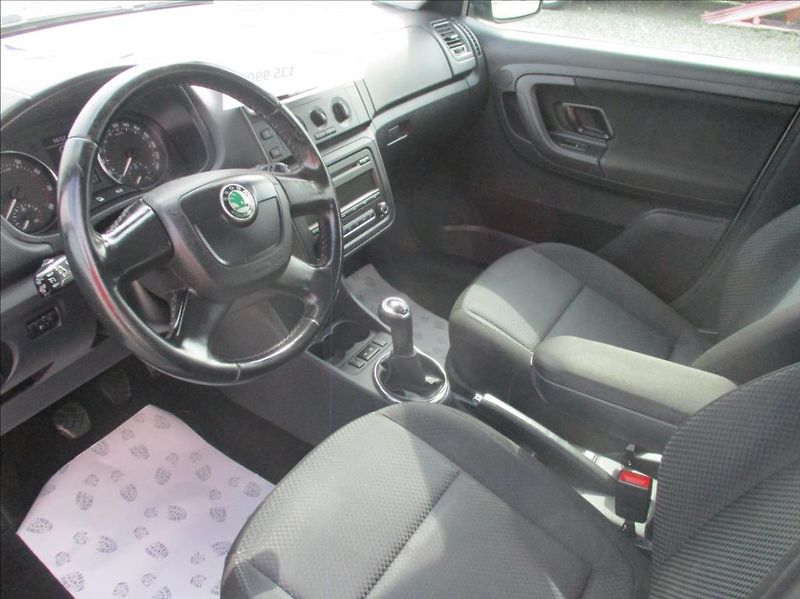 Škoda Fabia 1,2 i, Eleg.,aut.klima,servis, - fotka 17 z 43