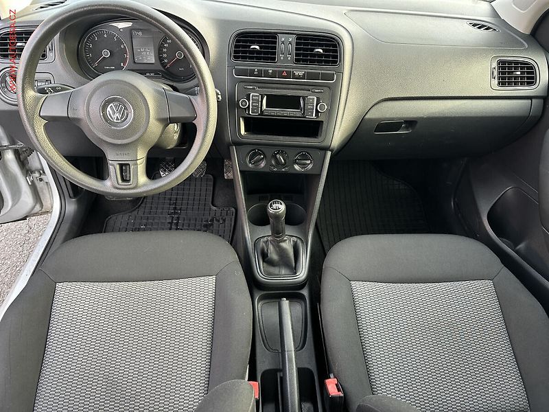 Volkswagen Polo (2012) 1.4i, ČR, AC, +kola - fotka 8 z 16