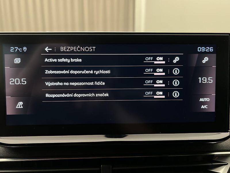 Peugeot 5008 GT 1.6 PURETECH AUT 7 MÍST - fotka 39 z 47