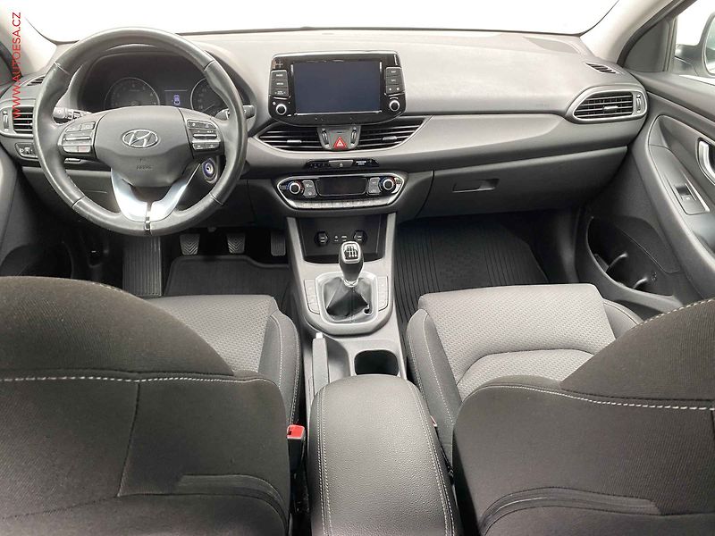 Hyundai i30 (2020) 1.4 T-GDi FastBack, 1.maj,ČR - fotka 8 z 19