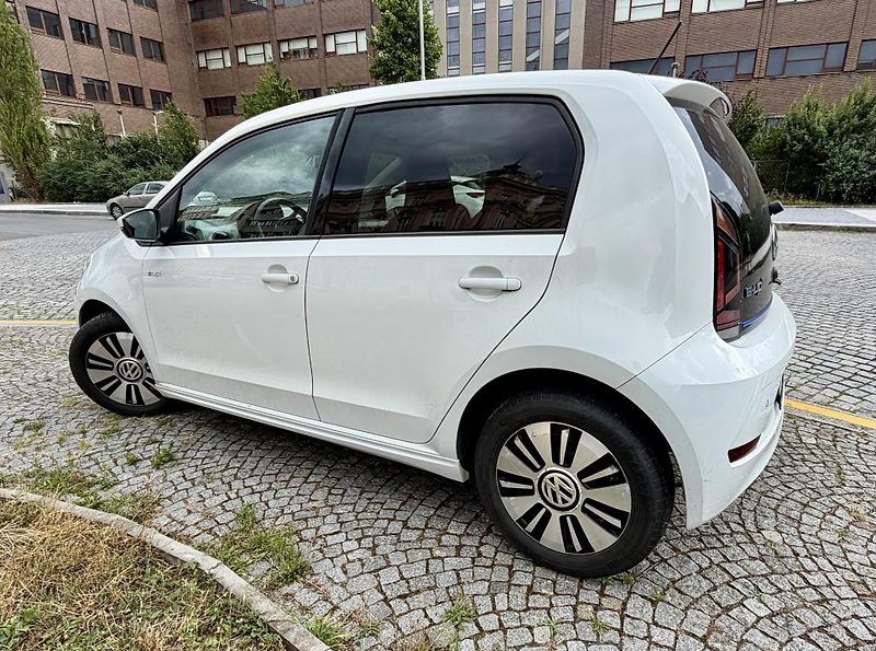 Volkswagen e-up! (2017) VW eUP! 60Kw, dojezd 130km DPH - fotka 5 z 27