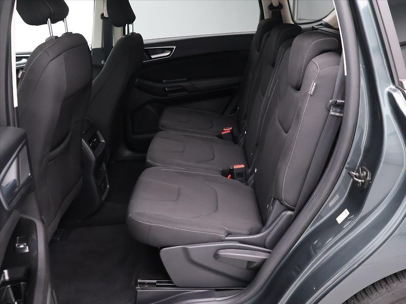 Ford S-MAX 2,0 TDCI 140kW Aut. Titanium - fotka 14 z 32