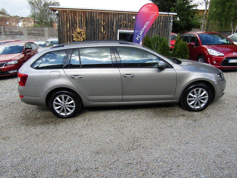 Škoda Octavia (2014) 1.6 TDI 77kW - fotka 9 z 40