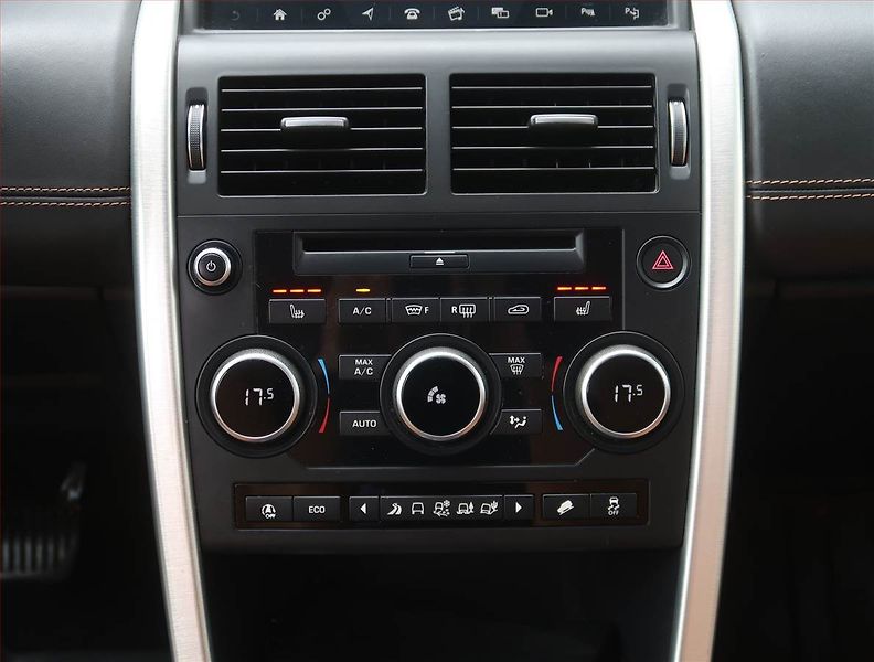 Land Rover Discovery Sport (2018) HSE TD4 - fotka 12 z 25