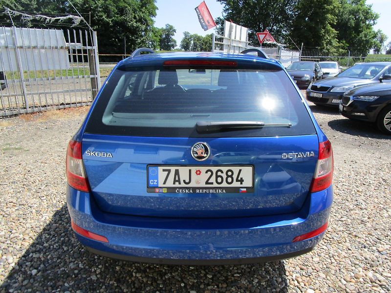 Škoda Octavia 1,6TDI-66KW- KOUPENA V ČR - fotka 4 z 14