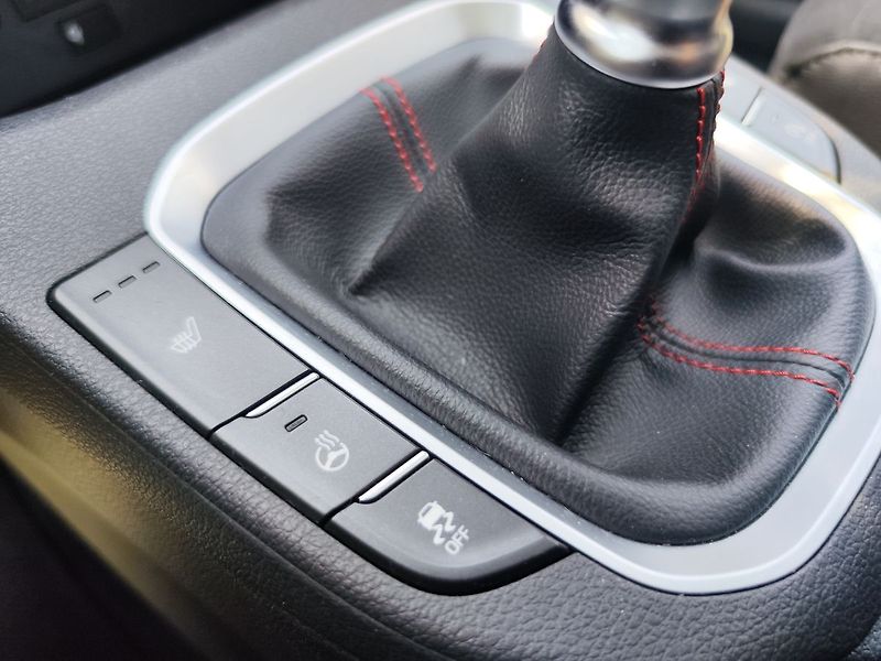 Hyundai i30 2.0 T-GDi/202kW N Performace - fotka 26 z 38