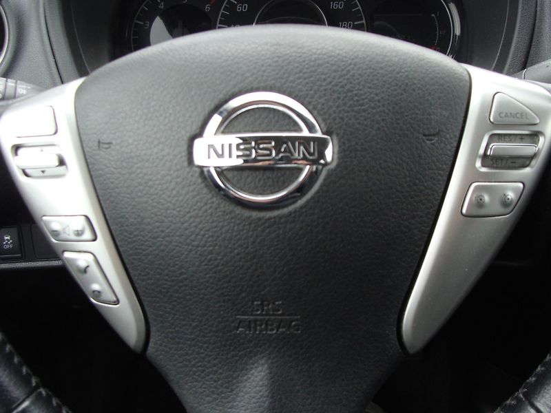 Nissan Note 1.5 DCi, 66 kW, klimatizace - fotka 13 z 23