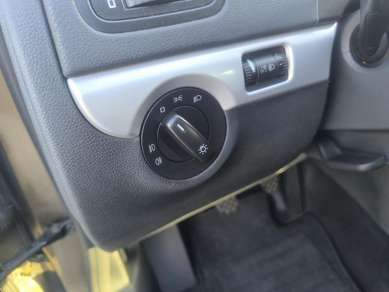 Škoda Yeti 2.0TDI 4X4 103KW,KRÁSNÝ,140TKM - fotka 22 z 29
