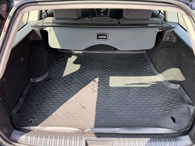 Ford Mondeo (2006) 1.8SCi, AC, výhřev sed - fotka 7 z 16