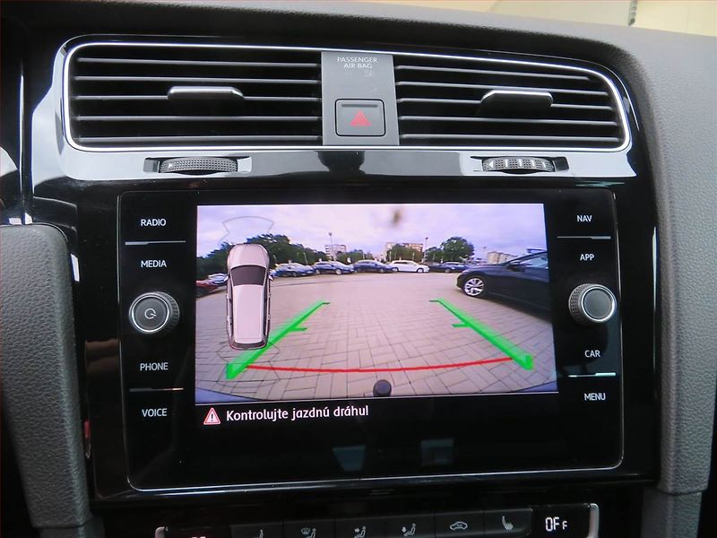 Volkswagen Golf (2019) R-Line 1.6 TDI, Automat - fotka 17 z 17