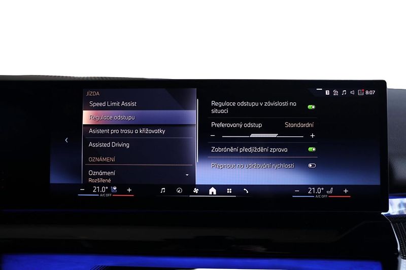 BMW Řada 5 540d xDrive Touring - fotka 21 z 35