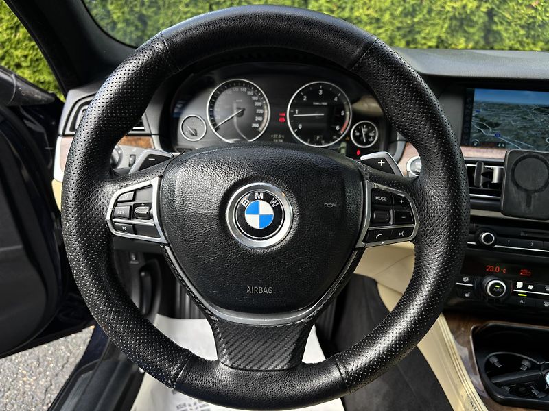 BMW Řada 5 (2012) 525d Individual Nový motor kůž - fotka 10 z 27