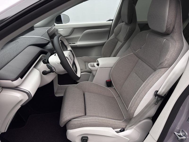 Volvo EX60 (2026) P10 AWD ELECTRIC ULTRA TWIN - fotka 3 z 25