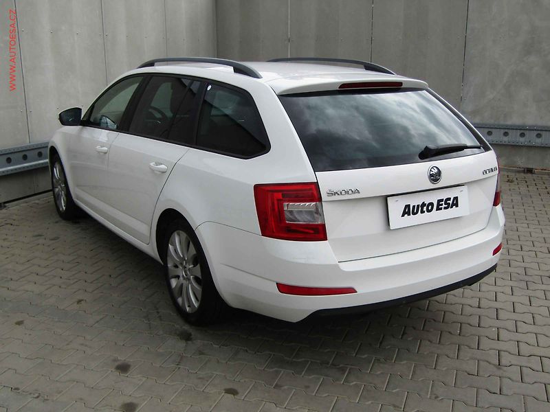Škoda Octavia (2013) 1.6 TDi, ČR, servis.kniha - fotka 6 z 19