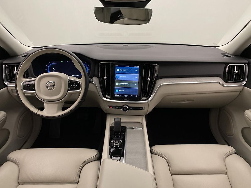 Volvo V60 CC B4 AWD BRIGHT PLUS AUT CZ - fotka 2 z 48