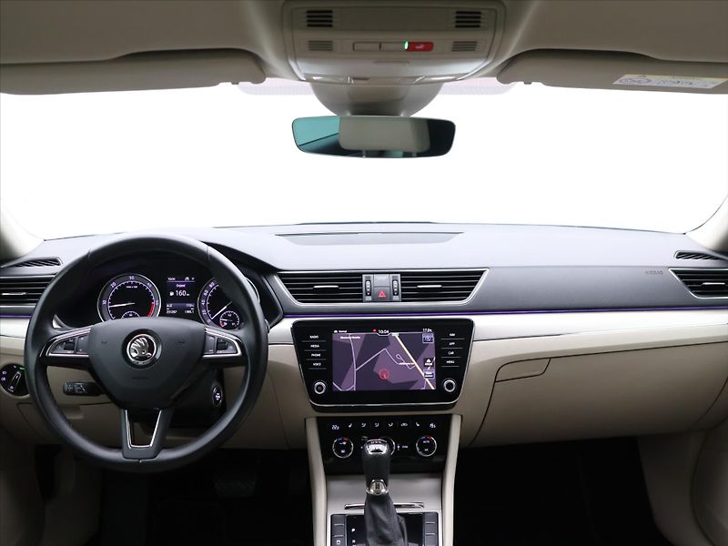 Škoda Superb 2,0 TDI 140kW DSG 4x4 Style CZ - fotka 24 z 32