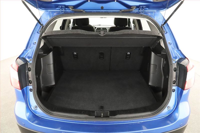 Suzuki SX4 S-Cross (2014) 1.6 DDiS AllGrip, 4X4 - fotka 13 z 14