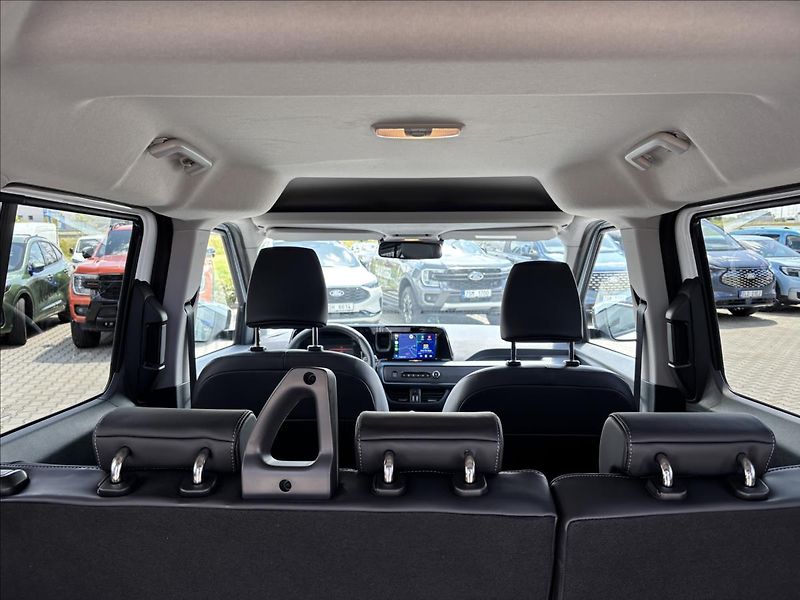 Ford Tourneo Courier 1,0 EcoBoost 91 kW Actice AUT - fotka 15 z 44