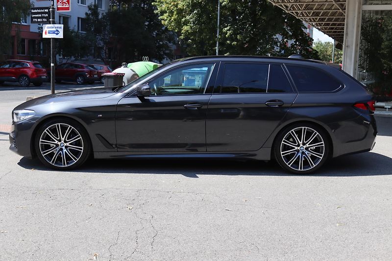 BMW Řada 5 530D XDRIVE TOUR G31 M-PAKET  - fotka 15 z 50