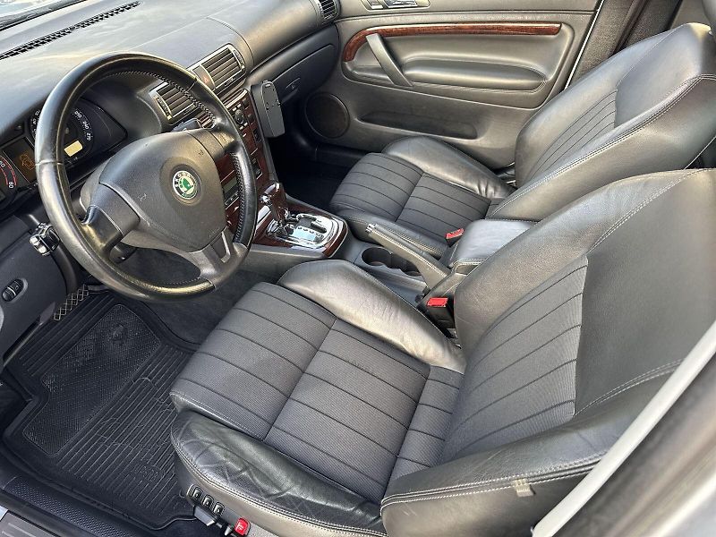 Škoda Superb (2006) 2.5 TDI TipTronic Elegance - fotka 7 z 27
