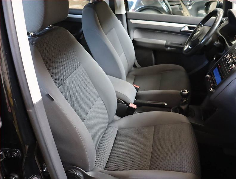 Volkswagen Touran (2010) 1.6 TDI, Tempomat - fotka 9 z 14