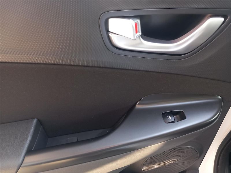 Hyundai Kona 1,0 TGDI SMART, tažné zař. - fotka 16 z 25