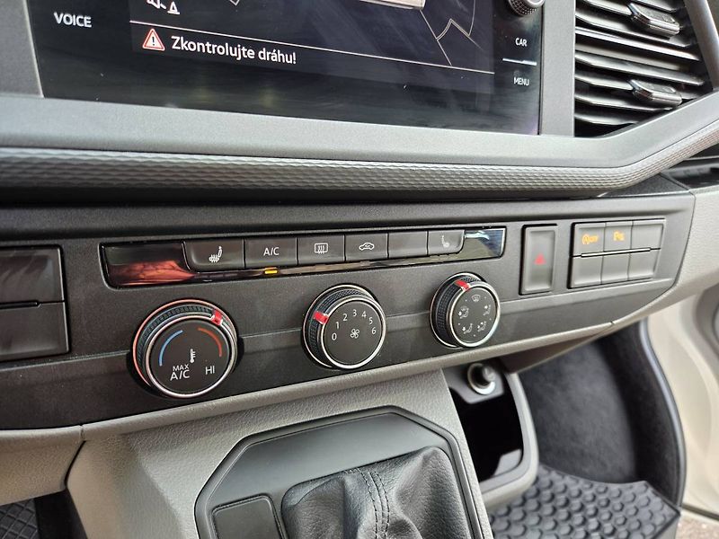 Volkswagen Caravelle (2022) 2.0 TDI DSG Long 9míst WEBASTO - fotka 28 z 43