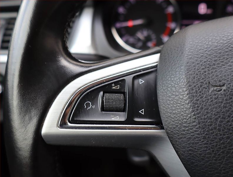 Škoda Rapid (2017) 1.2 TSI, Park. senzory - fotka 15 z 18