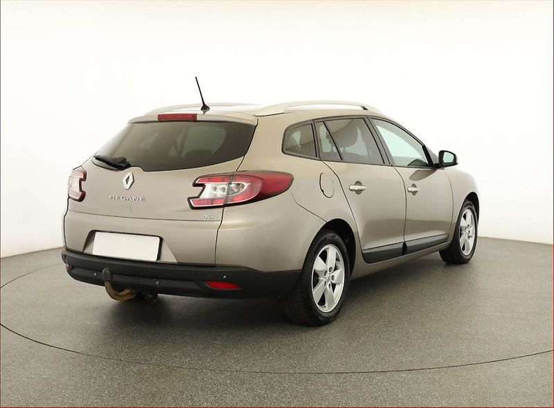 Renault Mégane (2010) 1.5 dCi, nová STK, Tažné - fotka 5 z 14